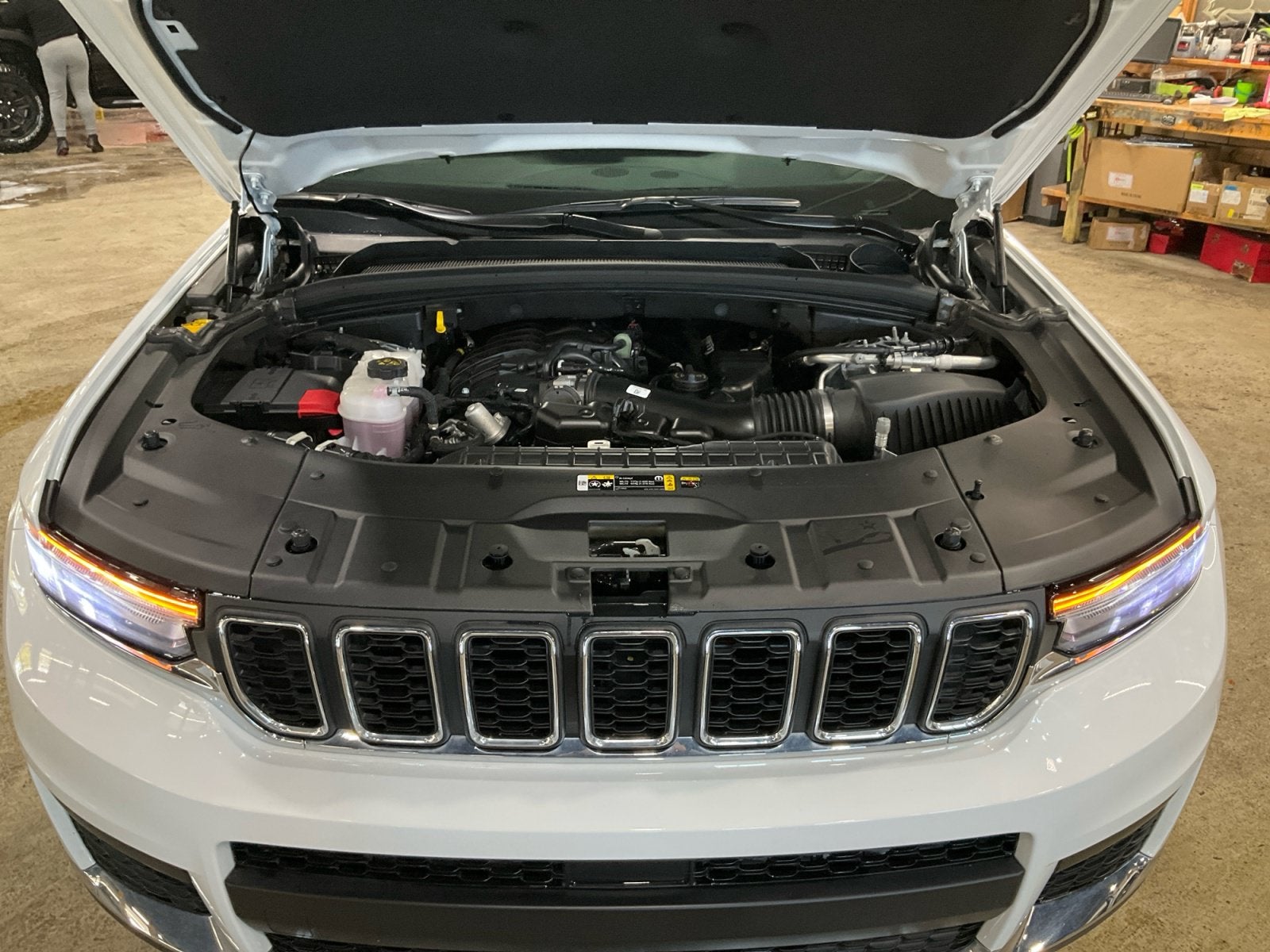 2025 Jeep Grand Cherokee L Laredo 4x4