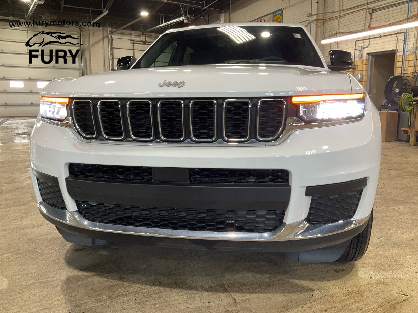 2025 Jeep Grand Cherokee L Laredo 4x4
