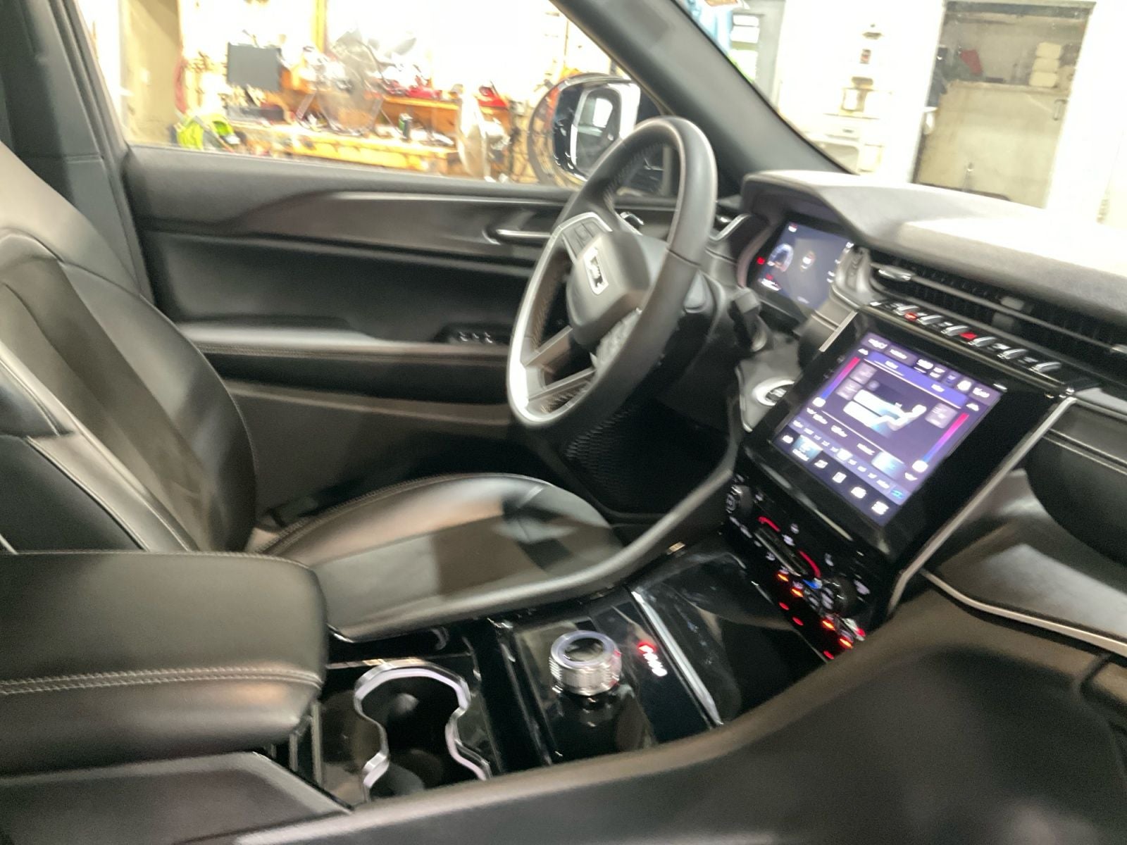 2023 Jeep Grand Cherokee L Altitude