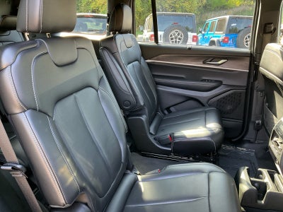 2025 Jeep Grand Cherokee L Limited 4x4