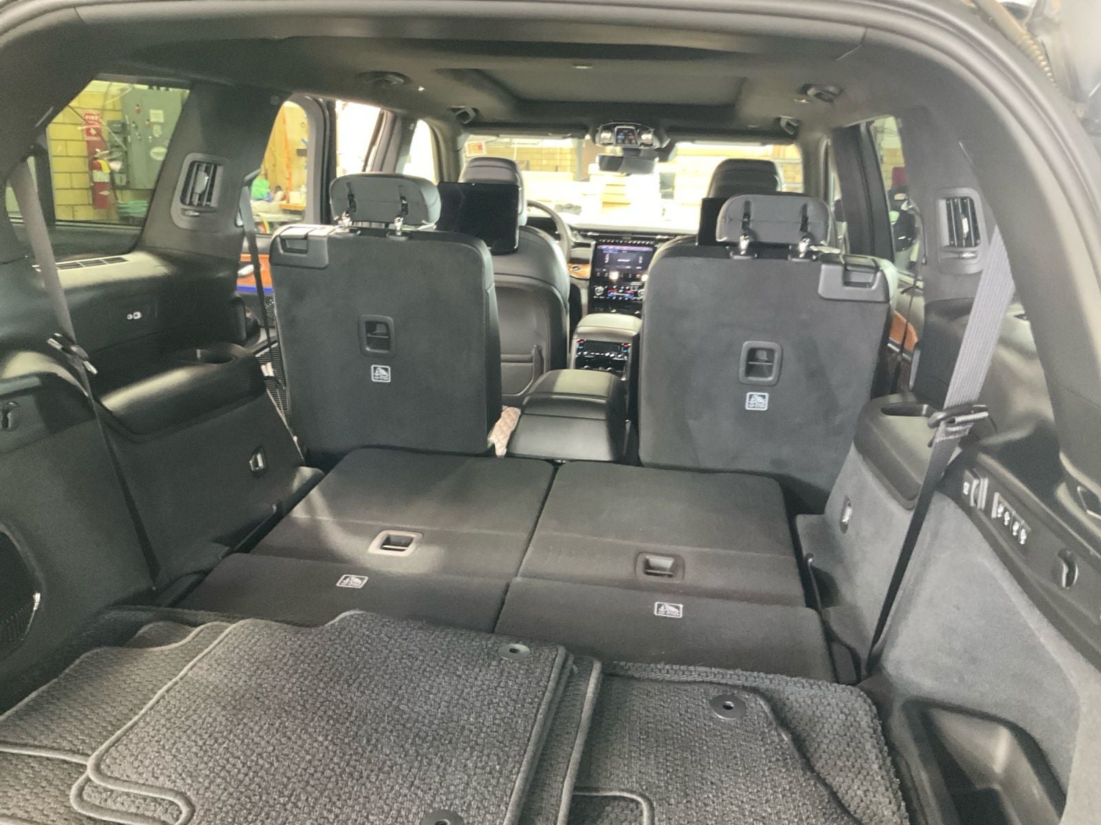 2023 Jeep Grand Cherokee L Summit Reserve