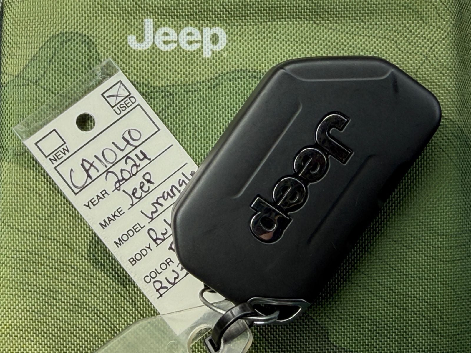 2024 Jeep Wrangler 4-Door Recon