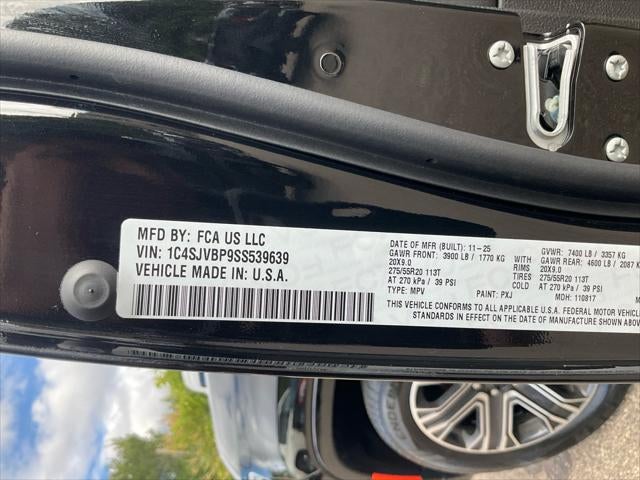 2025 Jeep Wagoneer Carbide 4x4