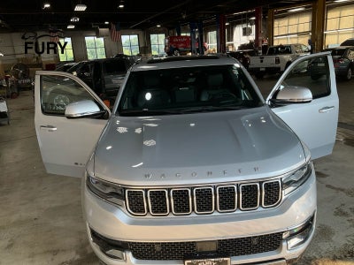2022 Jeep Wagoneer Series III 4x4