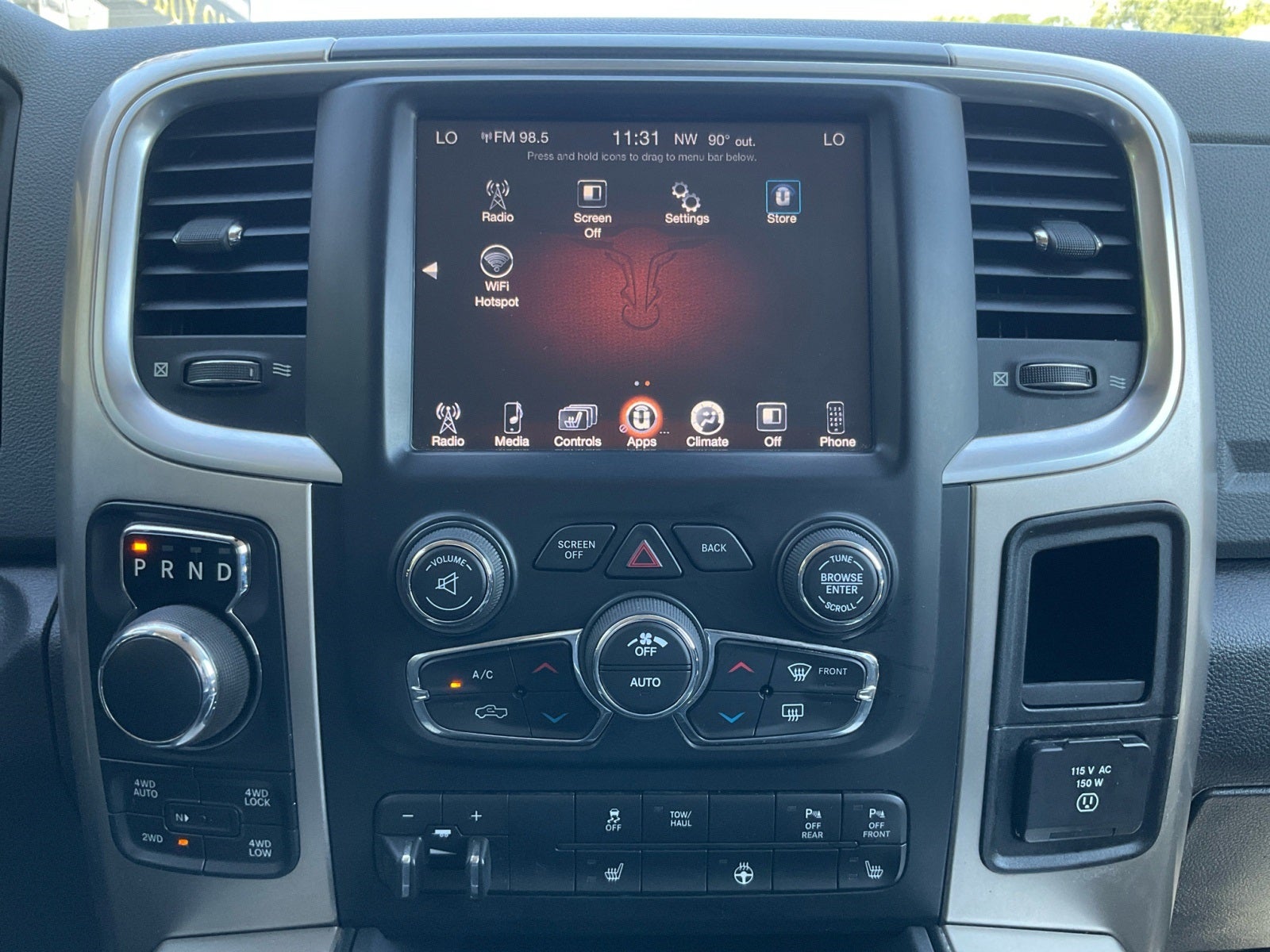 2017 RAM 1500 Big Horn Crew Cab 4x4 5'7' Box