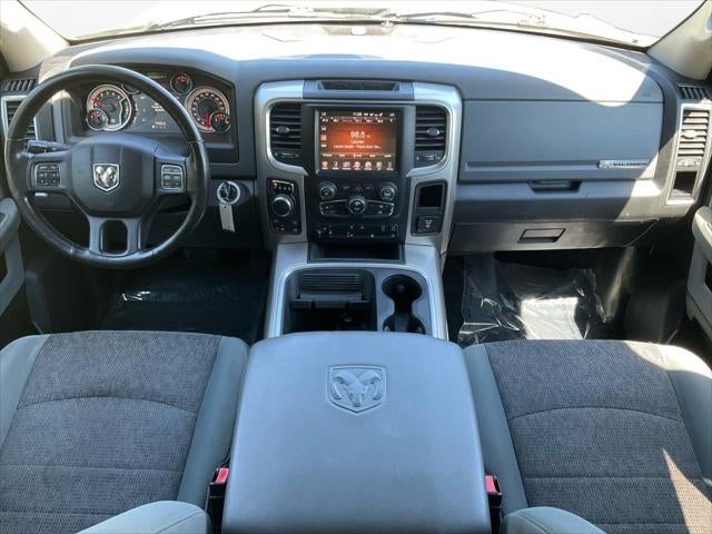 2017 RAM 1500 Big Horn Crew Cab 4x4 5'7' Box