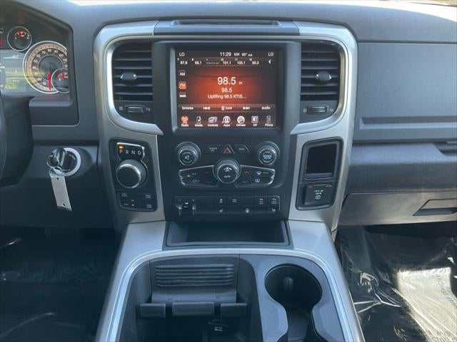 2017 RAM 1500 Big Horn Crew Cab 4x4 5'7' Box