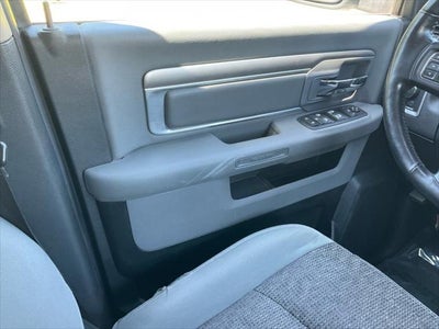 2017 RAM 1500 Big Horn Crew Cab 4x4 5'7' Box