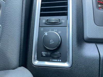 2017 RAM 1500 Big Horn Crew Cab 4x4 5'7' Box