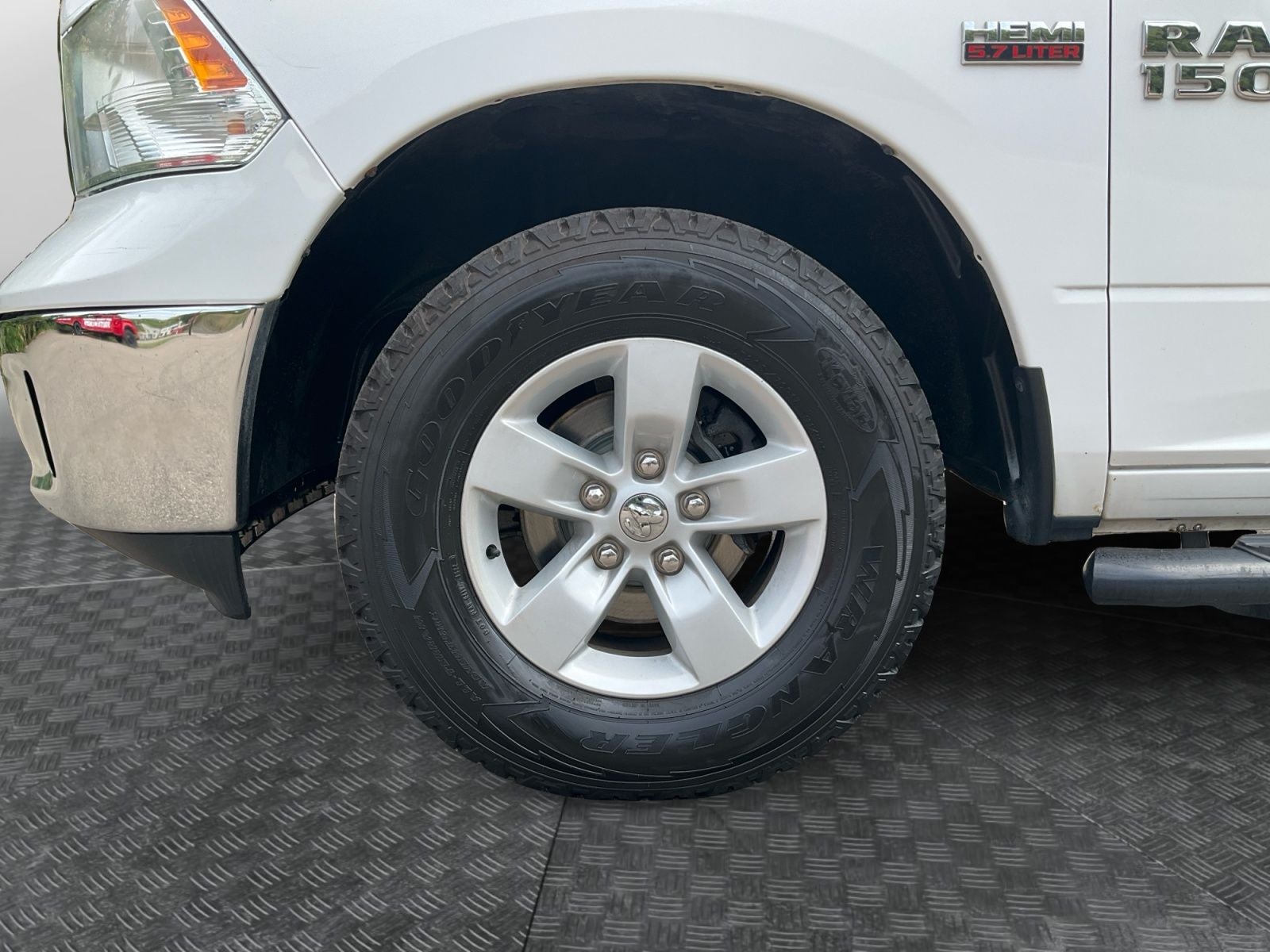 2018 RAM 1500 SLT Crew Cab 4x4 5'7' Box