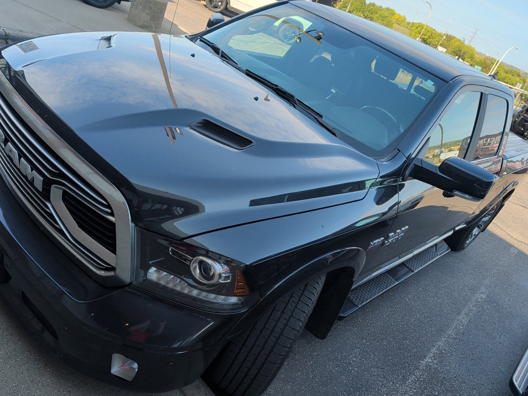2018 RAM 1500 Limited Crew Cab 4x4 6'4' Box