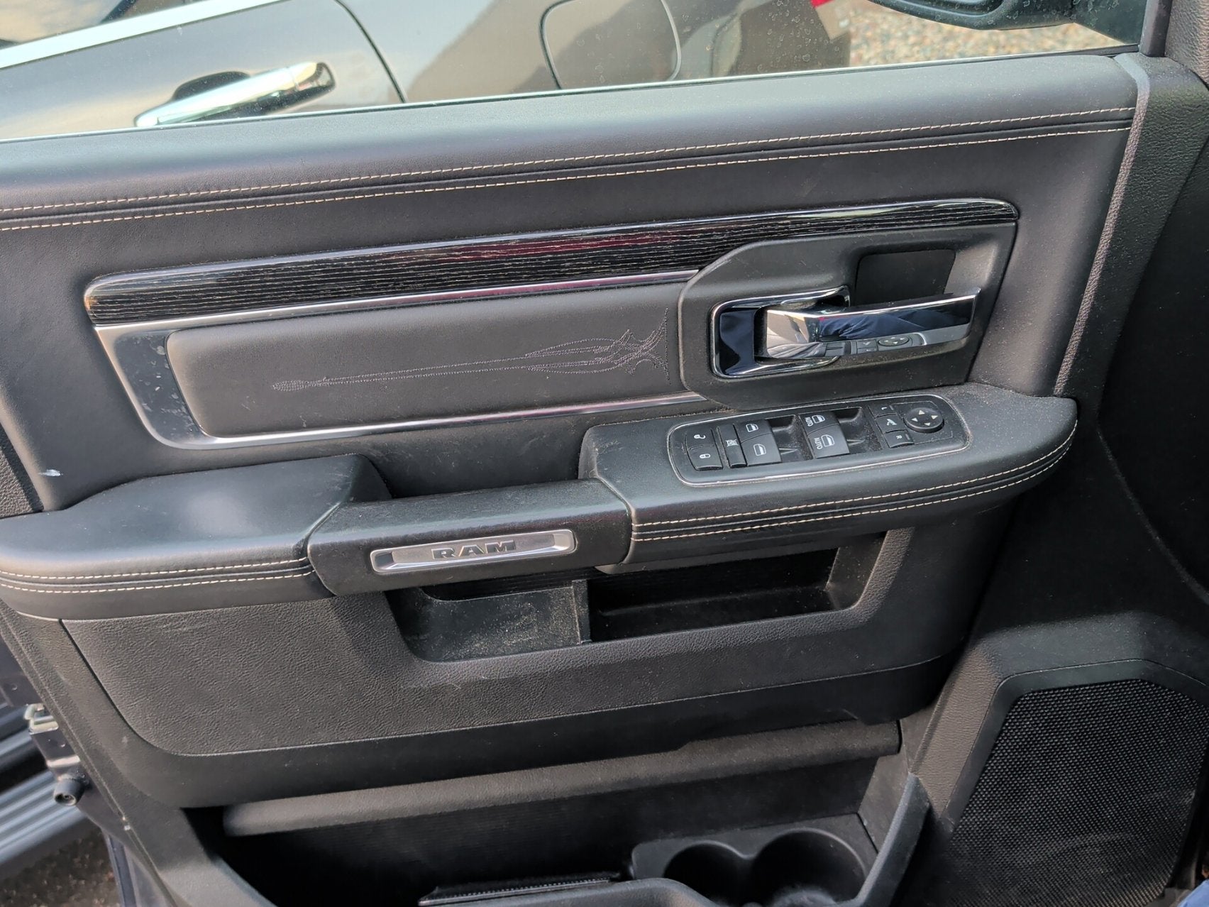 2018 RAM 1500 Limited Crew Cab 4x4 6'4' Box