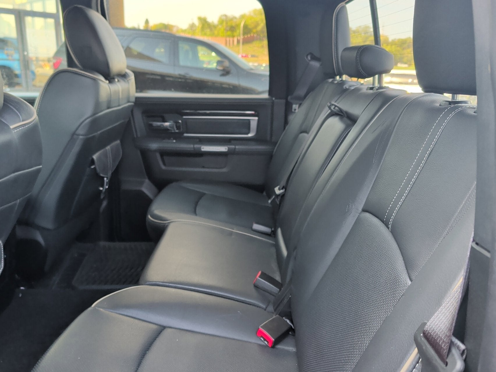 2018 RAM 1500 Limited Crew Cab 4x4 6'4' Box