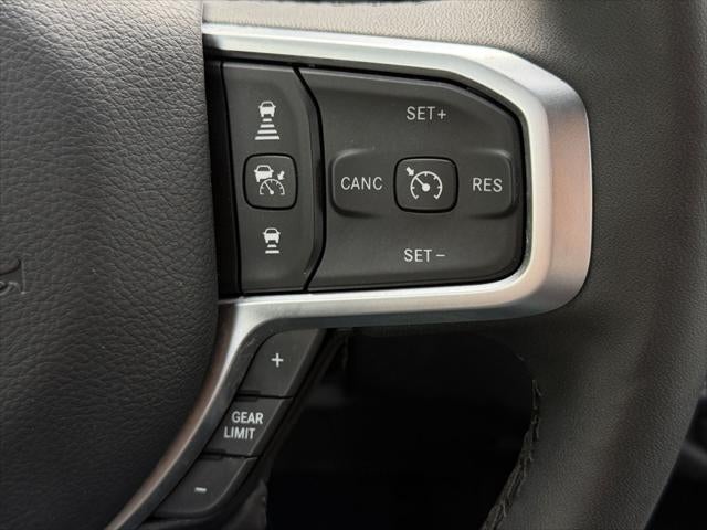 2025 RAM 1500 Big Horn Crew Cab 4x4 5'7' Box