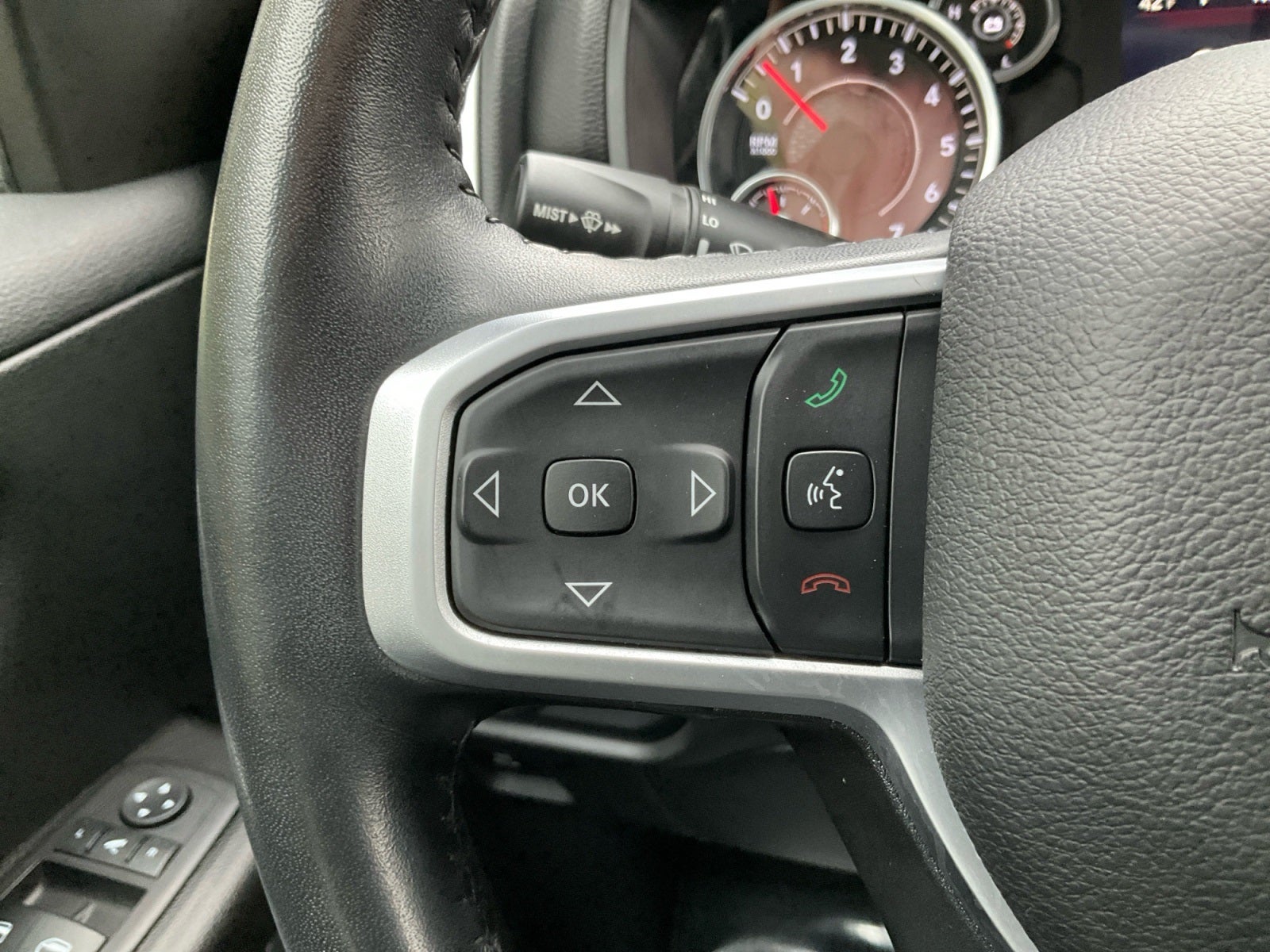 2023 RAM 1500 Big Horn Crew Cab 4x4 5'7' Box