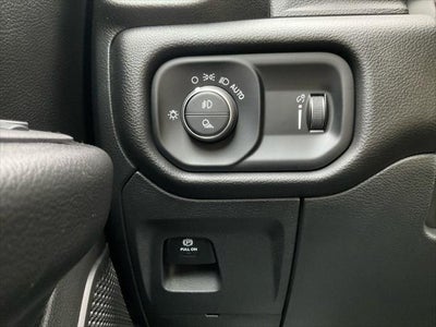 2023 RAM 1500 Big Horn Crew Cab 4x4 5'7' Box