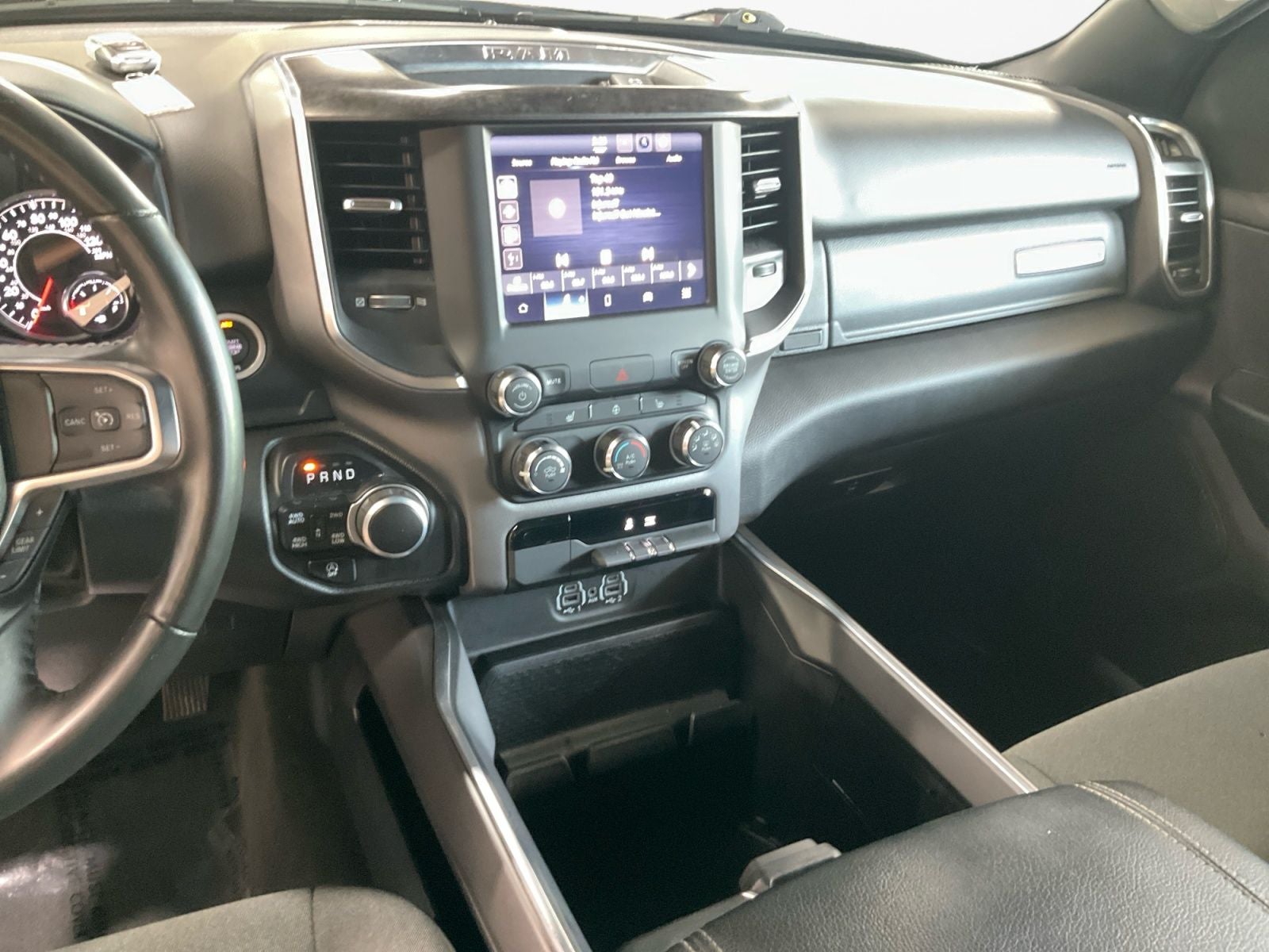 2024 RAM 1500 Big Horn Crew Cab 4x4 5'7' Box