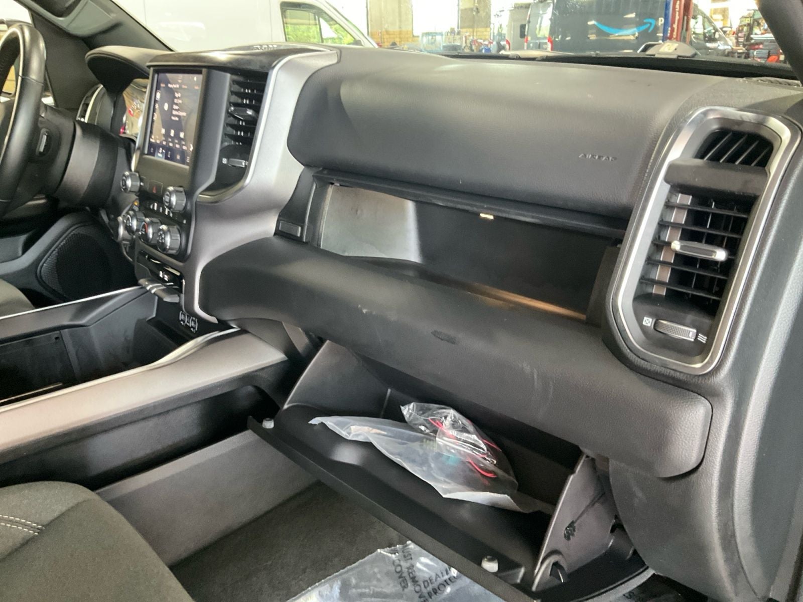 2024 RAM 1500 Big Horn Crew Cab 4x4 5'7' Box