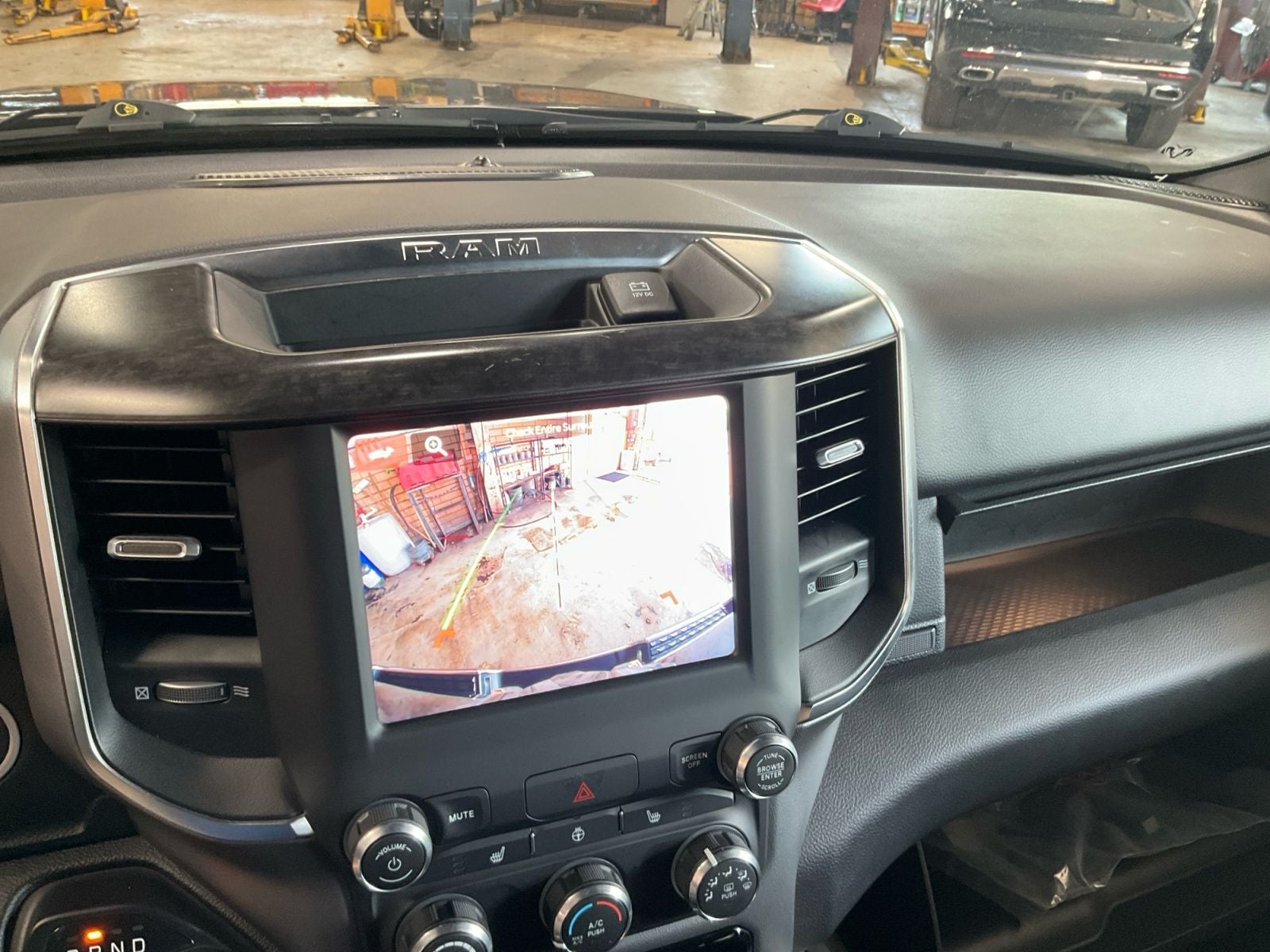 2024 RAM 1500 Big Horn Crew Cab 4x4 5'7' Box