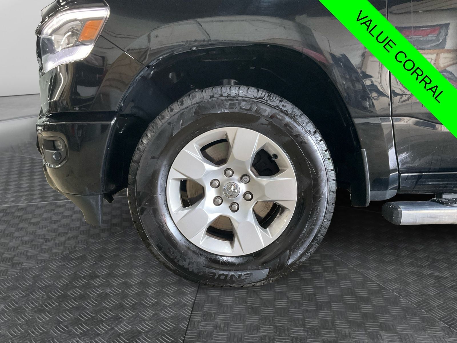 2019 RAM 1500 Big Horn/Lone Star Crew Cab 4x4 5'7' Box