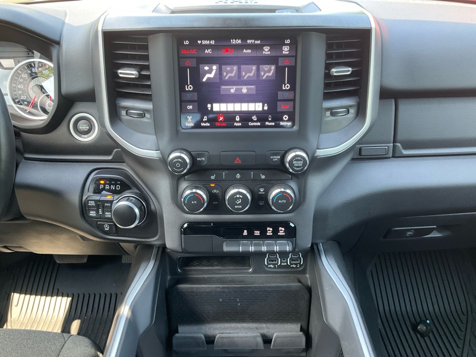 2020 RAM 1500 Big Horn Crew Cab 4x4 5'7' Box
