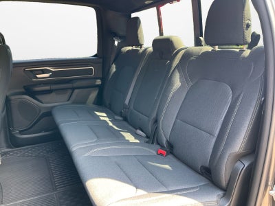 2020 RAM 1500 Big Horn Crew Cab 4x4 5'7' Box