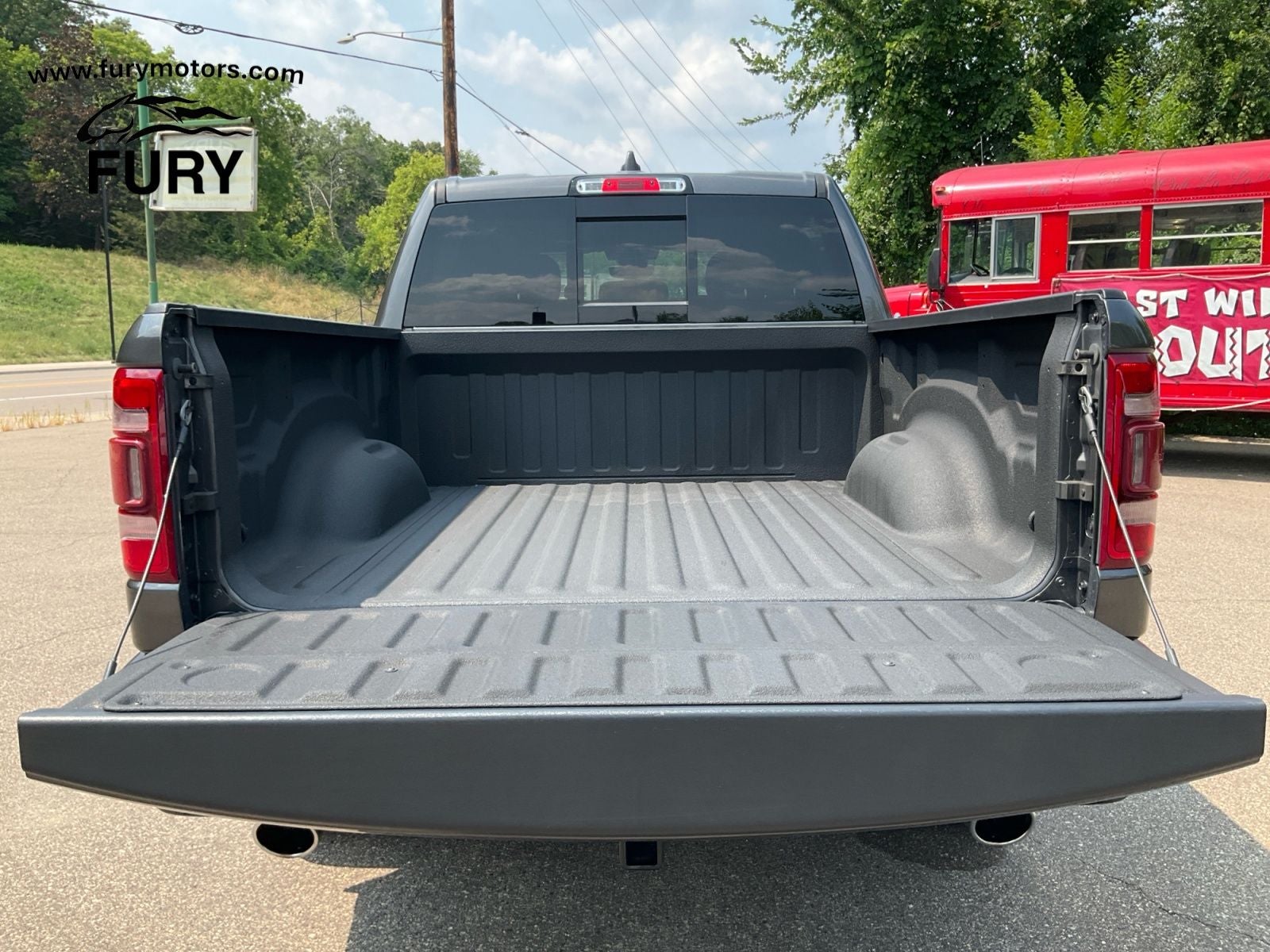 2020 RAM 1500 Big Horn Crew Cab 4x4 5'7' Box