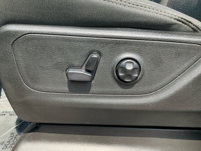 2020 RAM 1500 Big Horn Crew Cab 4x4 5'7' Box