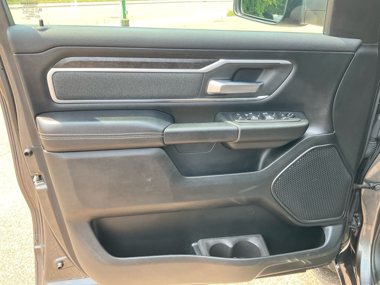 2020 RAM 1500 Big Horn Crew Cab 4x4 5'7' Box