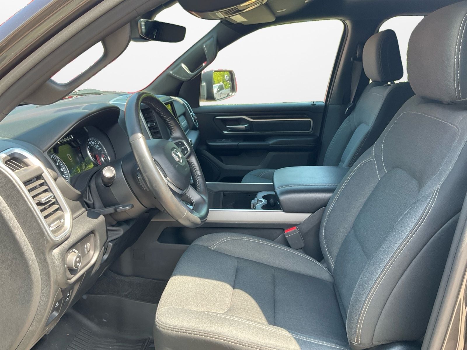 2020 RAM 1500 Big Horn Crew Cab 4x4 5'7' Box