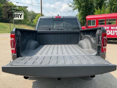 2020 RAM 1500 Big Horn Crew Cab 4x4 5'7' Box