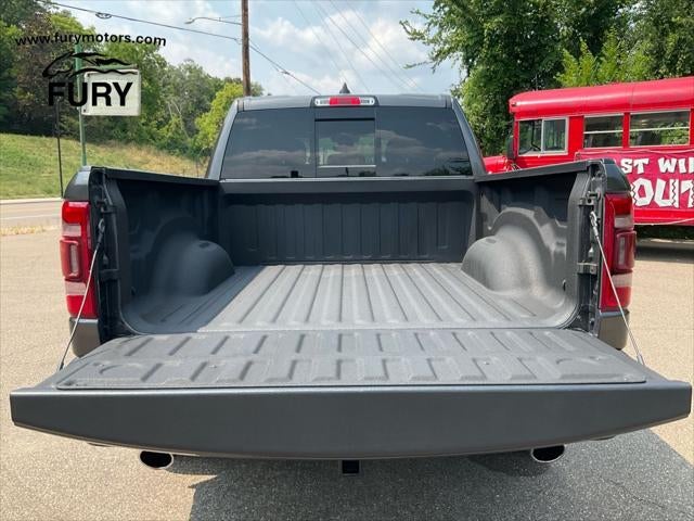 2020 RAM 1500 Big Horn Crew Cab 4x4 5'7' Box