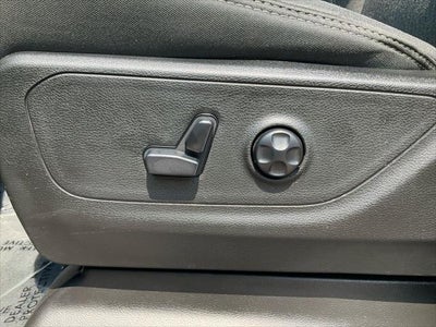 2020 RAM 1500 Big Horn Crew Cab 4x4 5'7' Box
