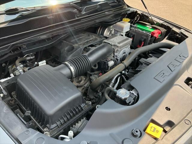 2020 RAM 1500 Big Horn Crew Cab 4x4 5'7' Box