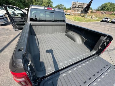 2020 RAM 1500 Big Horn Crew Cab 4x4 5'7' Box