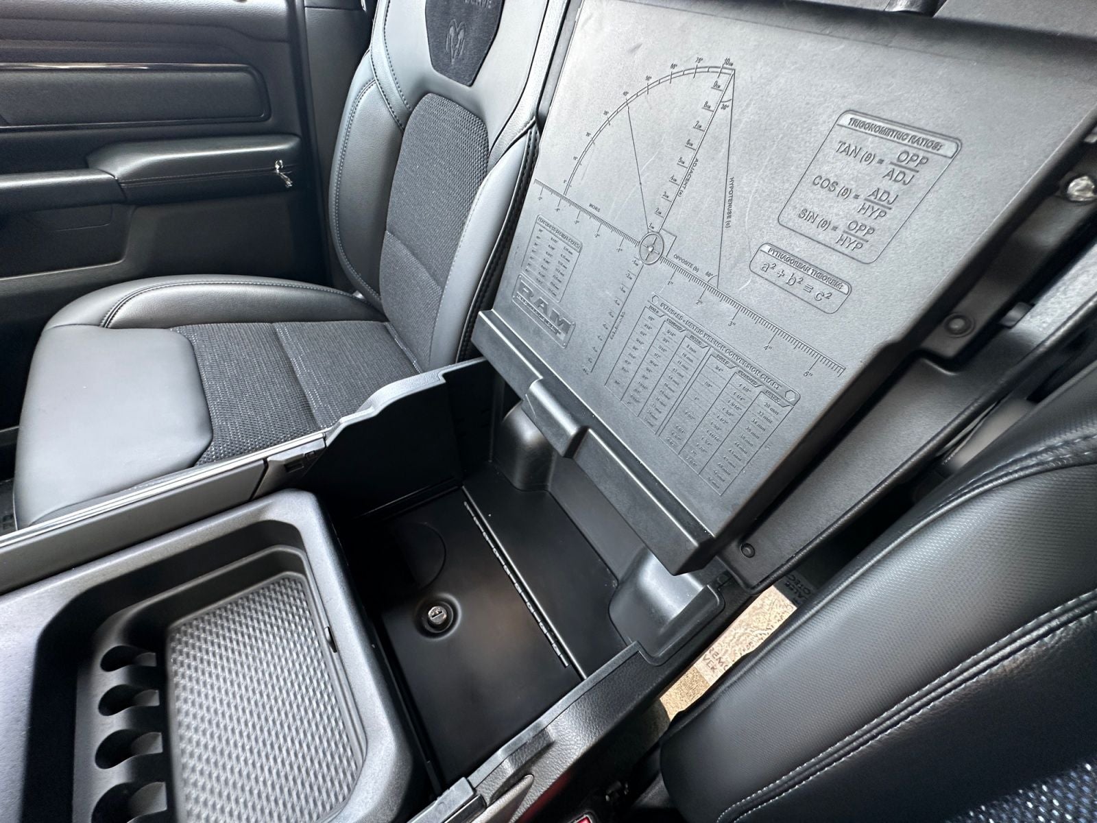 2023 RAM 1500 Big Horn Crew Cab 4x4 5'7' Box