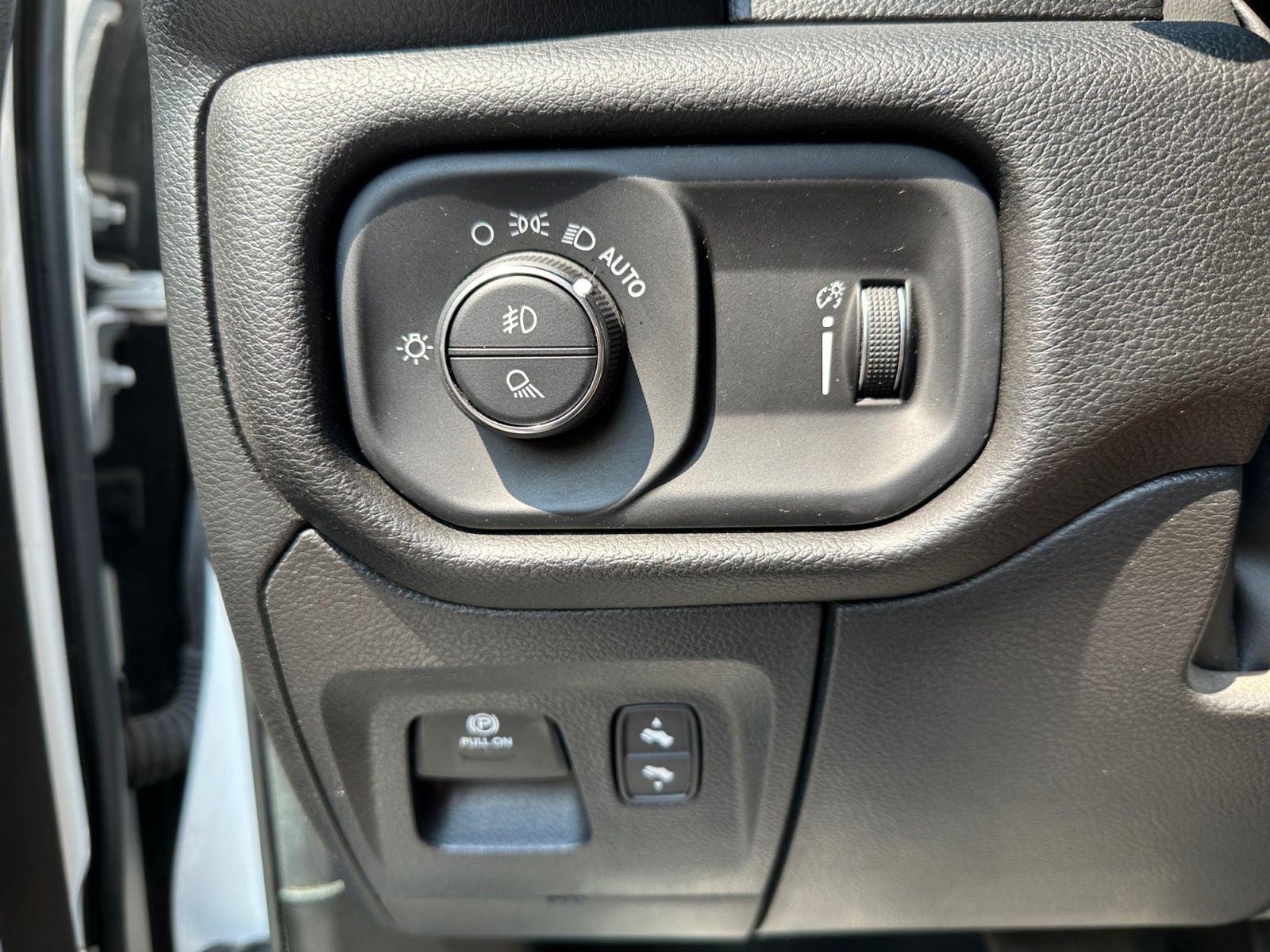 2023 RAM 1500 Big Horn Crew Cab 4x4 5'7' Box