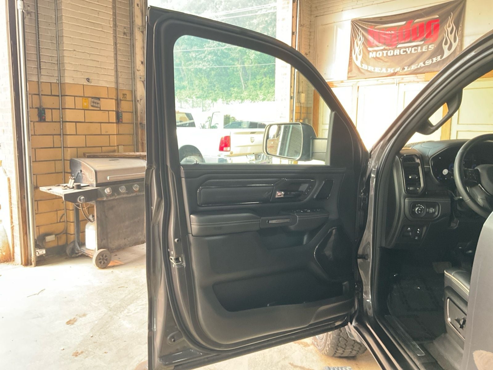 2024 RAM 1500 Limited Crew Cab 4x4 5'7' Box