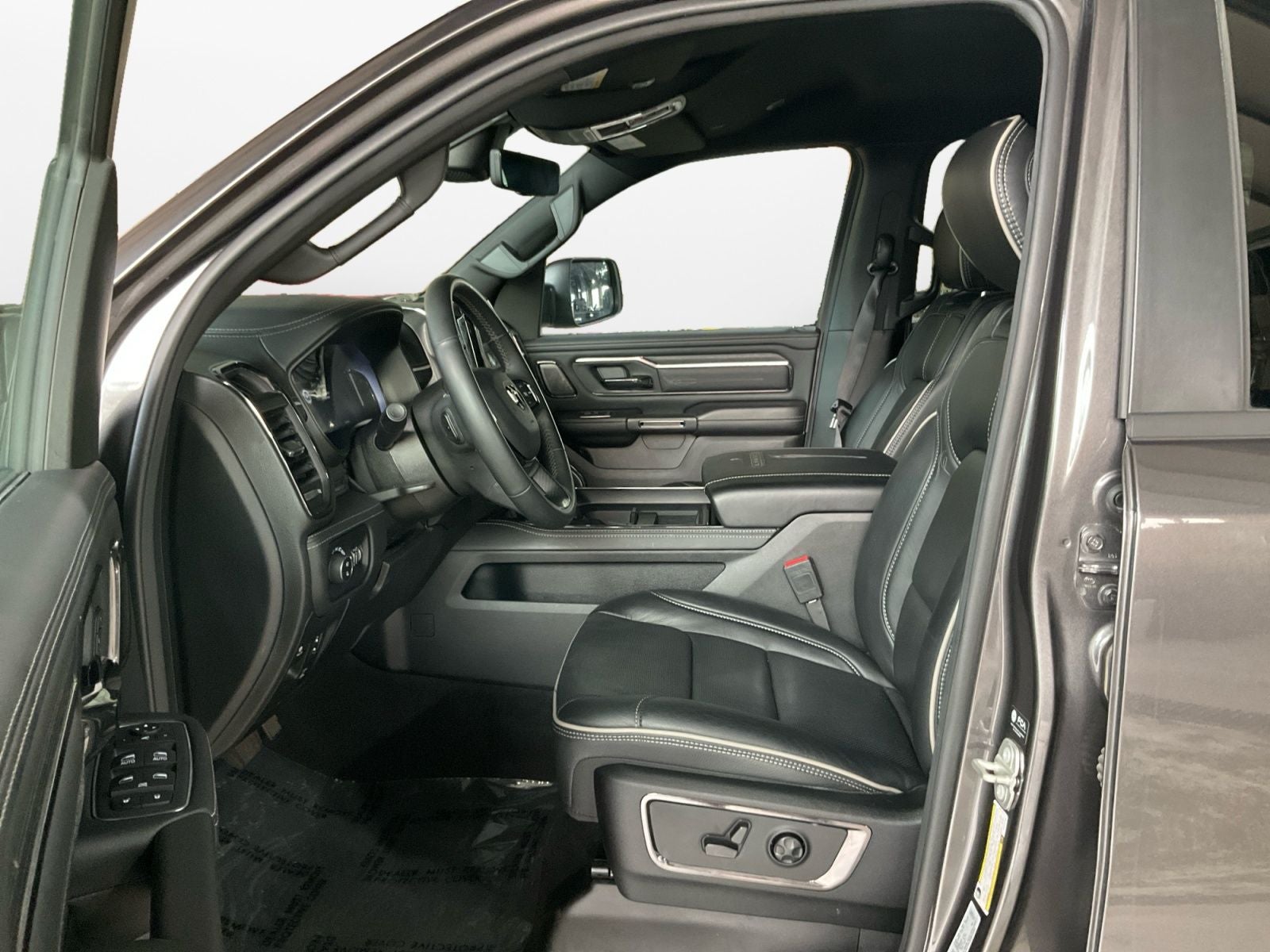 2024 RAM 1500 Limited Crew Cab 4x4 5'7' Box
