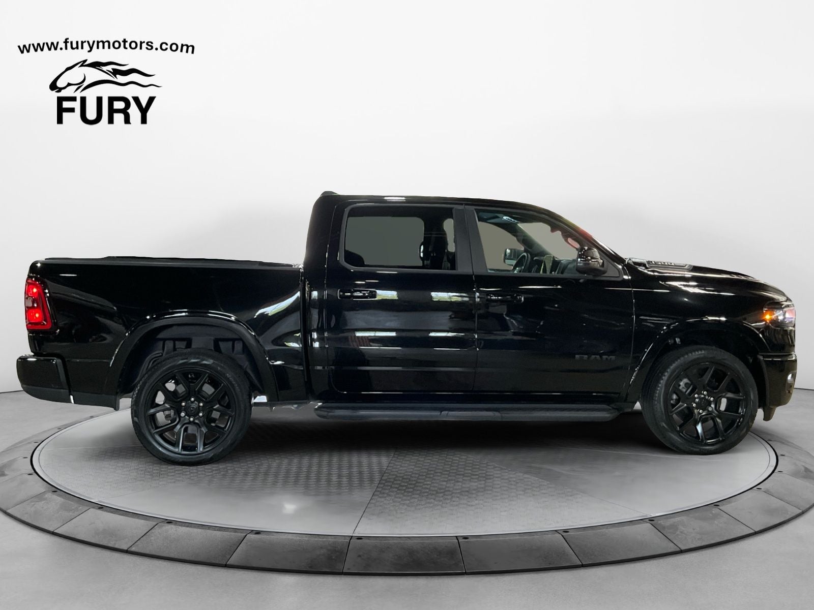 2025 RAM 1500 Laramie Crew Cab 4x4 5'7' Box