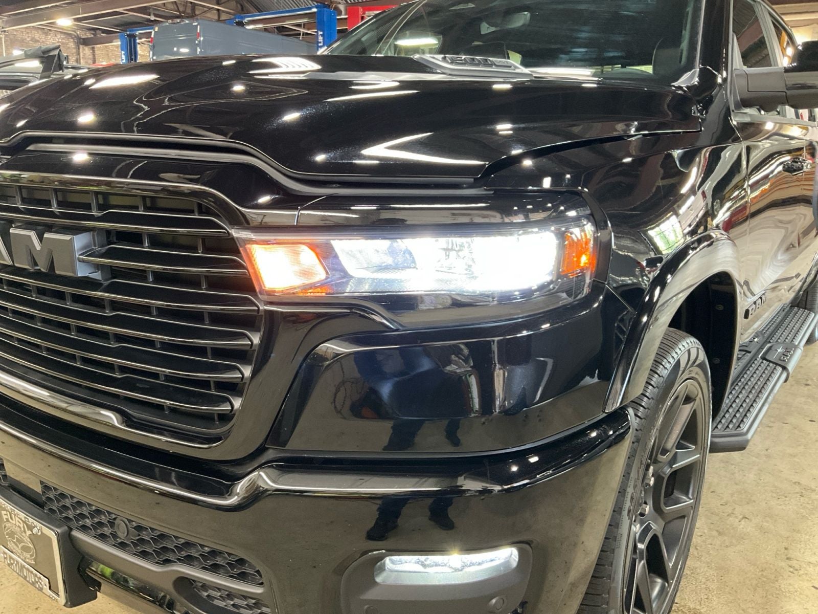 2025 RAM 1500 Laramie Crew Cab 4x4 5'7' Box