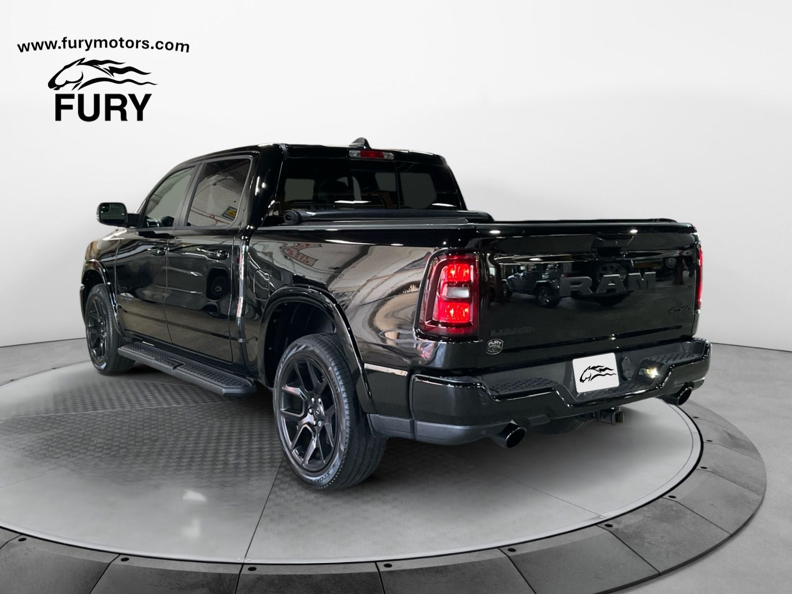 2025 RAM 1500 Laramie Crew Cab 4x4 5'7' Box