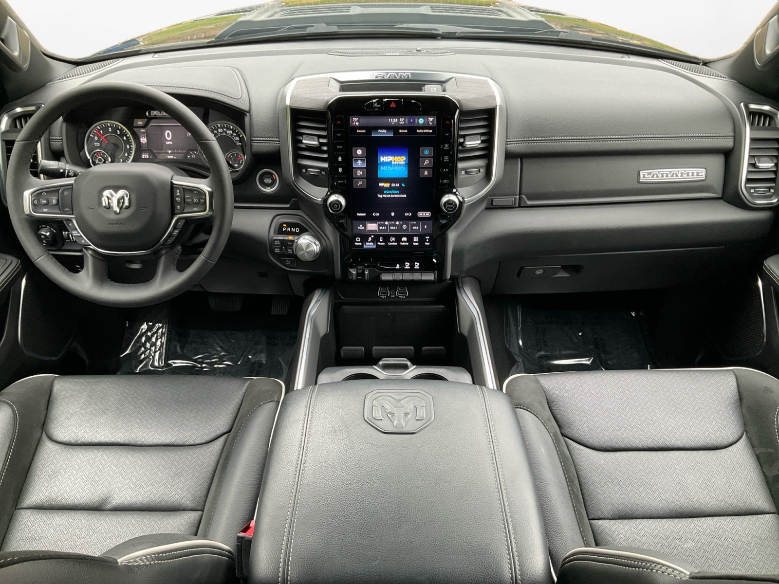 2025 RAM 1500 Laramie Crew Cab 4x4 5'7' Box