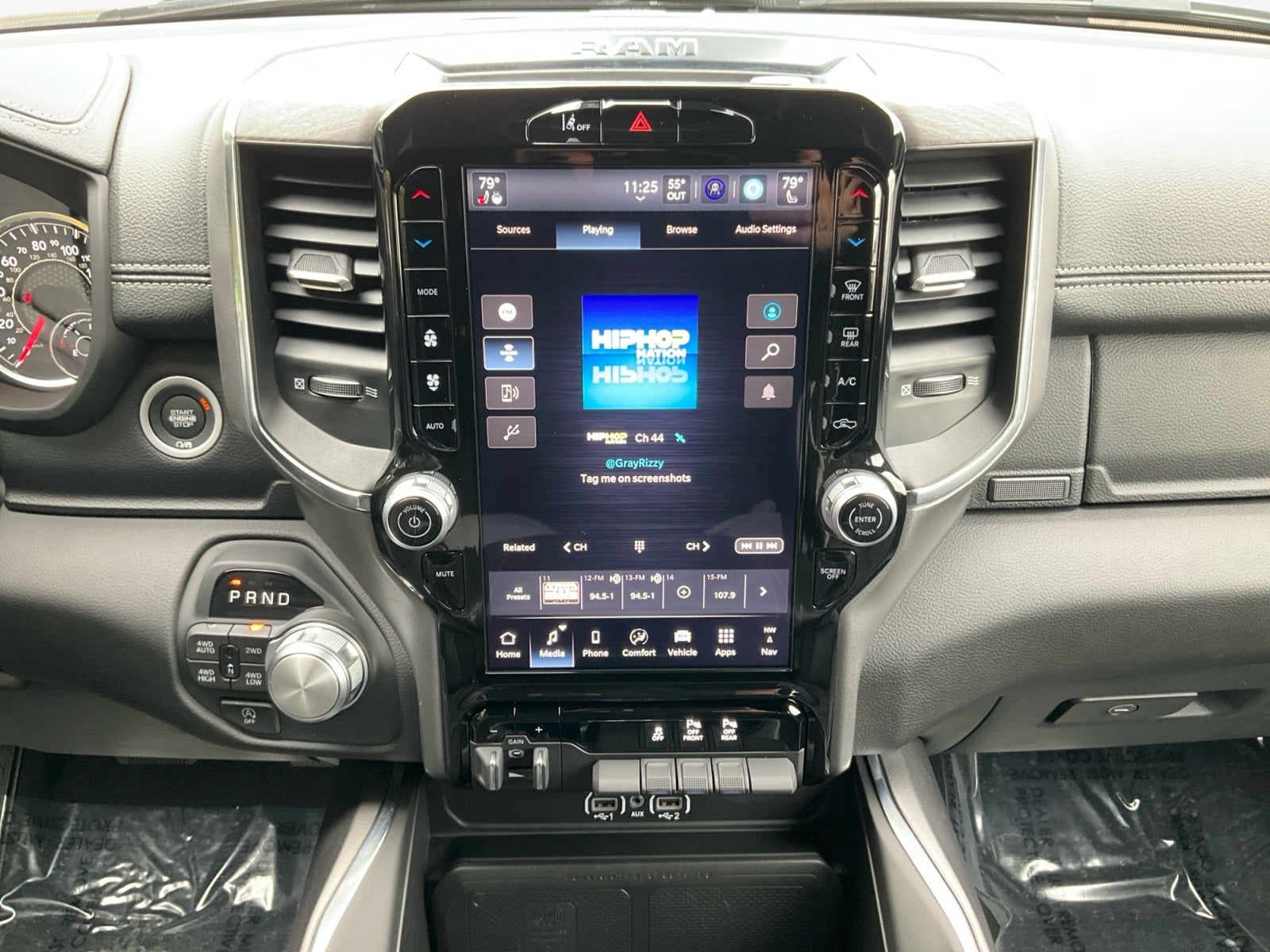 2025 RAM 1500 Laramie Crew Cab 4x4 5'7' Box