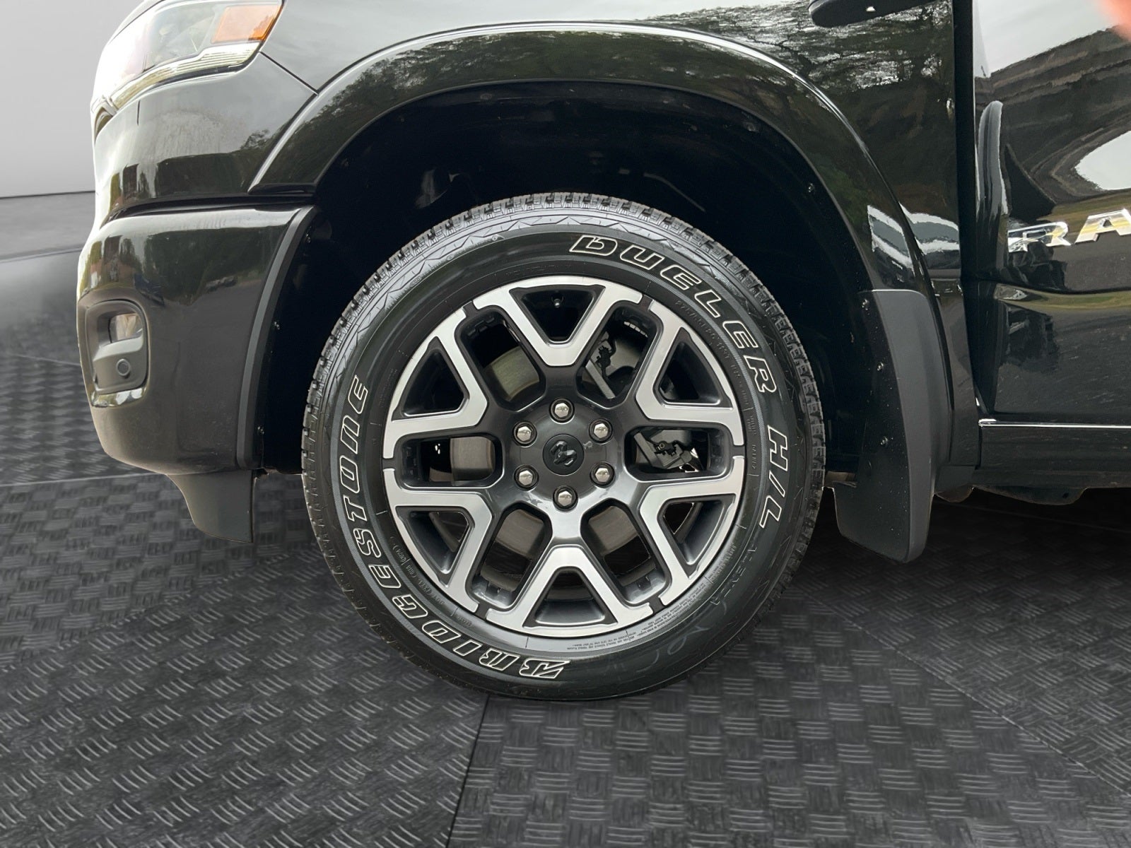 2025 RAM 1500 Laramie Crew Cab 4x4 5'7' Box