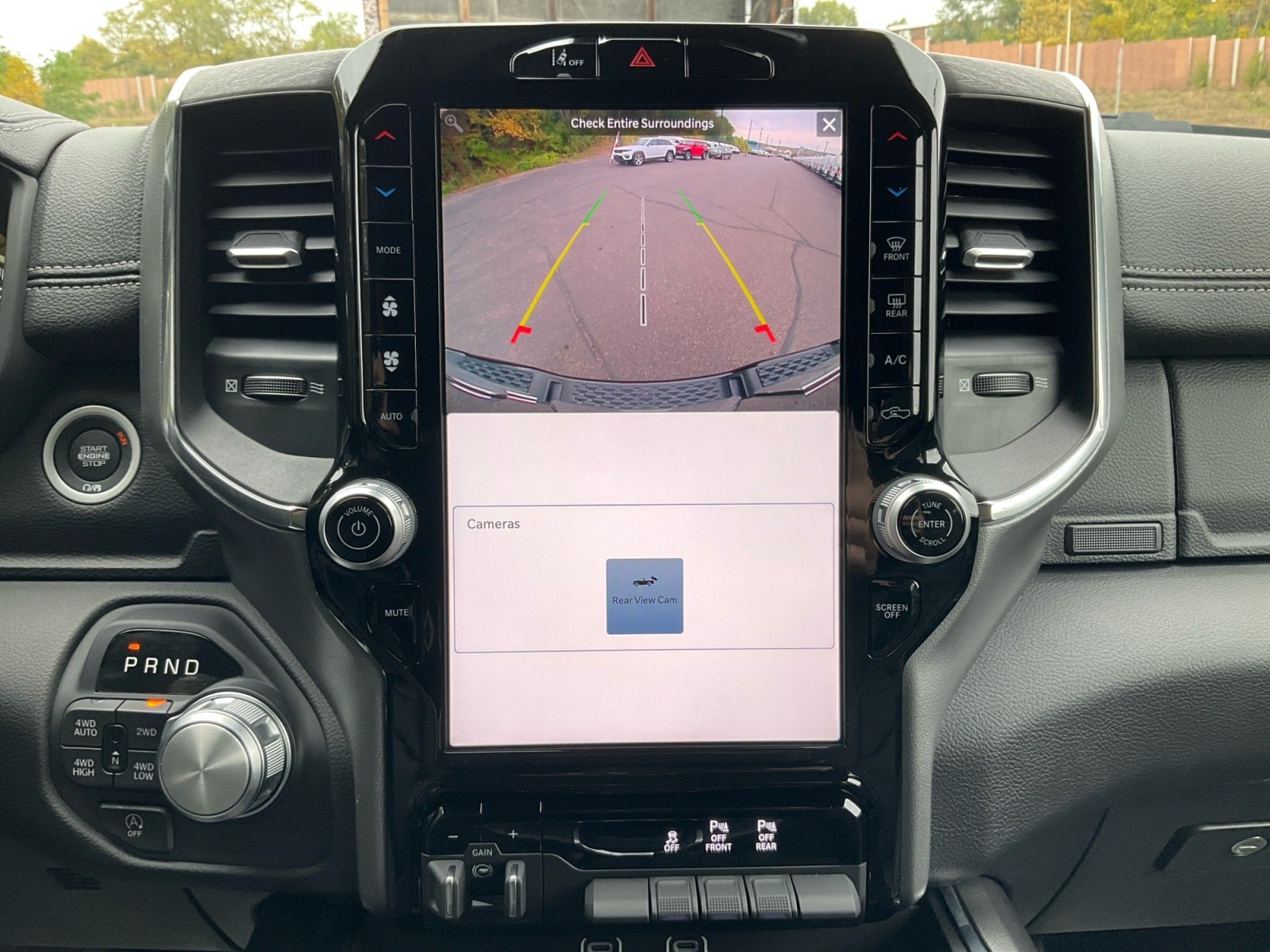 2025 RAM 1500 Laramie Crew Cab 4x4 5'7' Box