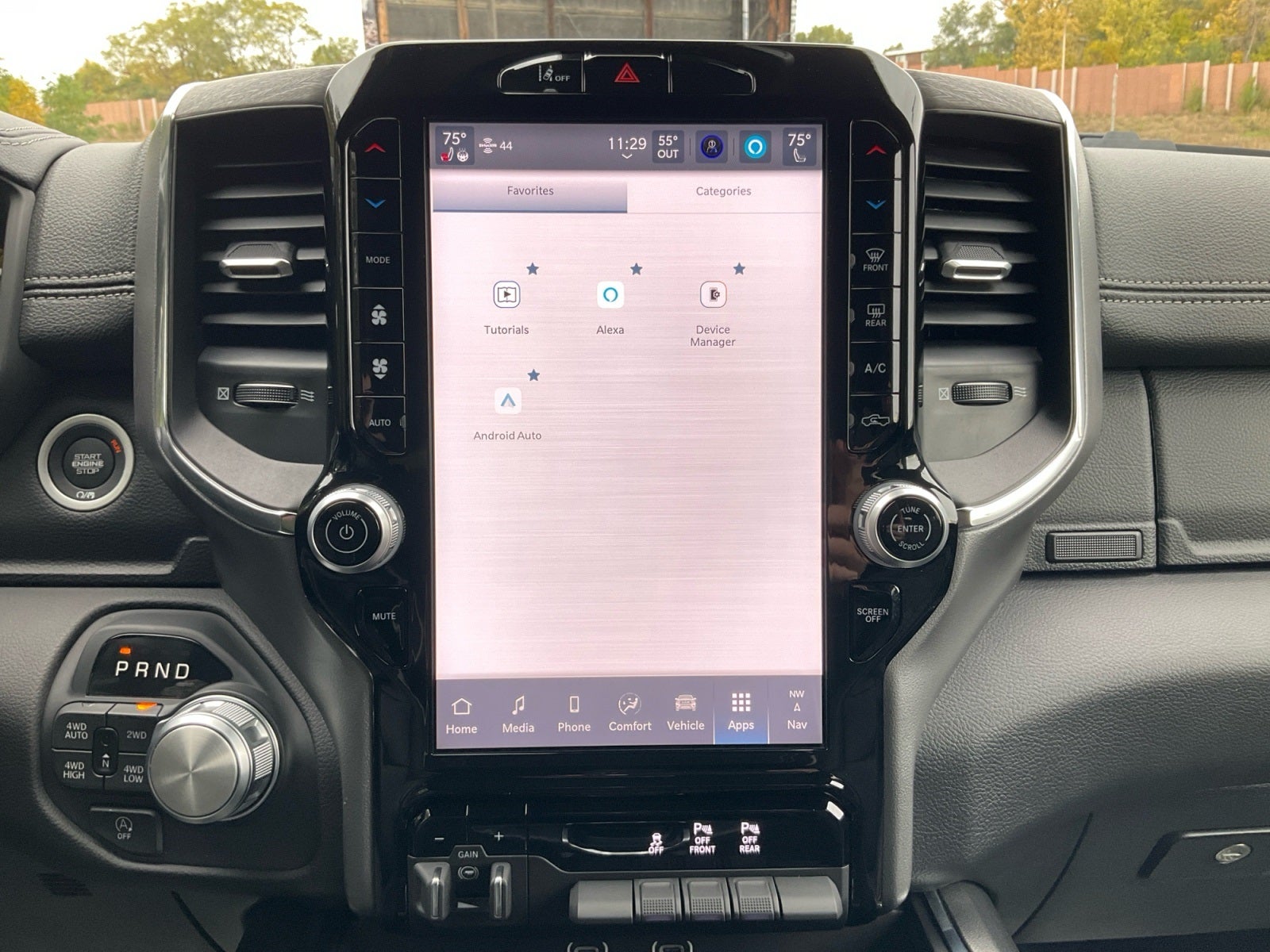 2025 RAM 1500 Laramie Crew Cab 4x4 5'7' Box