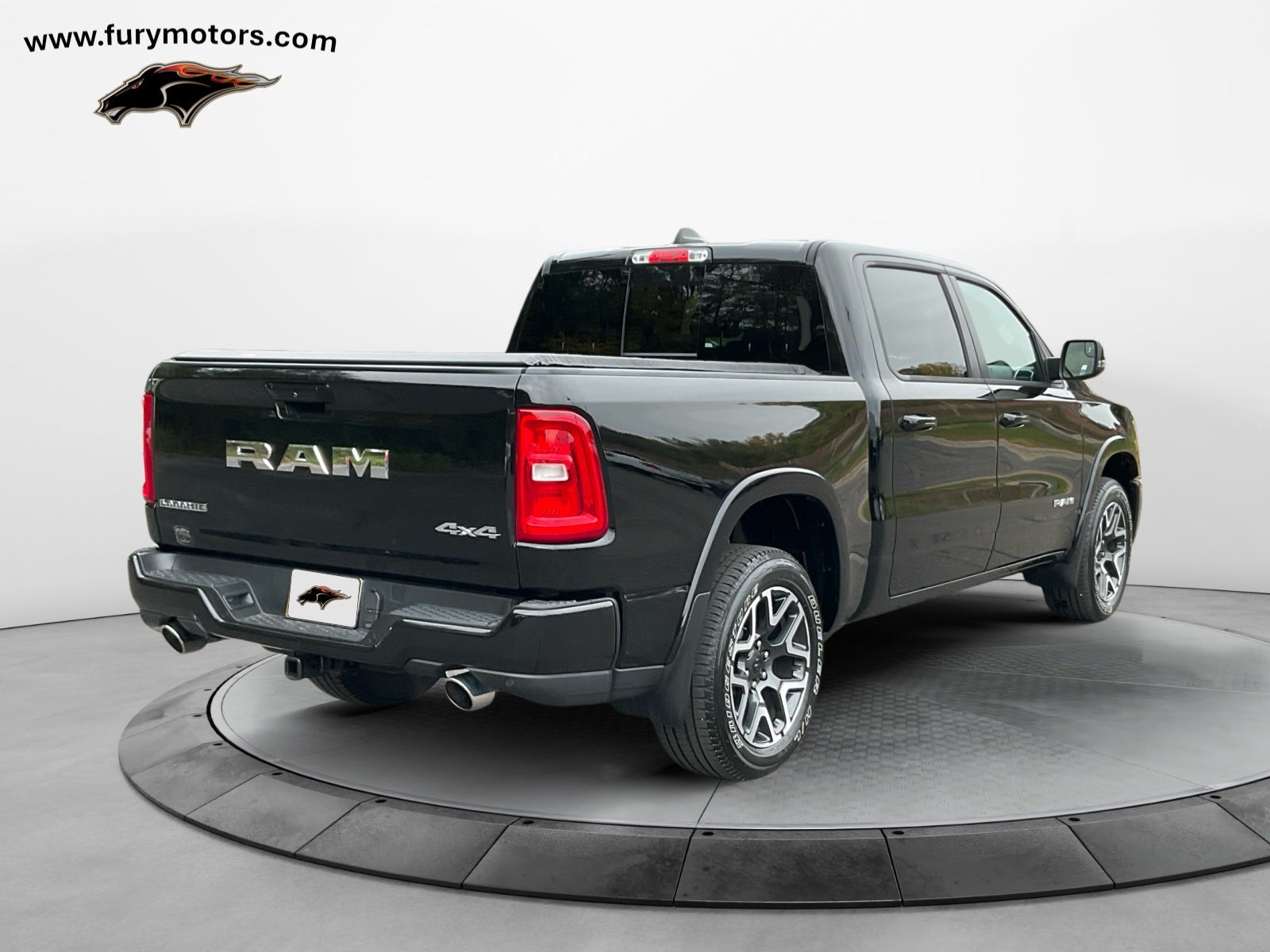 2025 RAM 1500 Laramie Crew Cab 4x4 5'7' Box