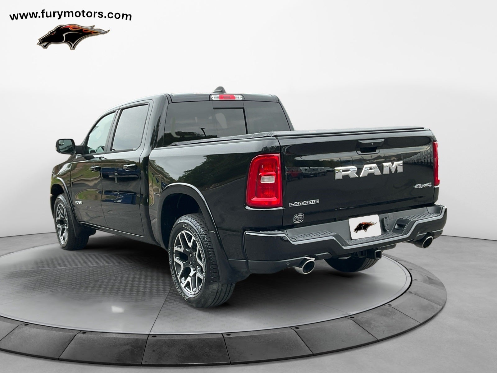 2025 RAM 1500 Laramie Crew Cab 4x4 5'7' Box