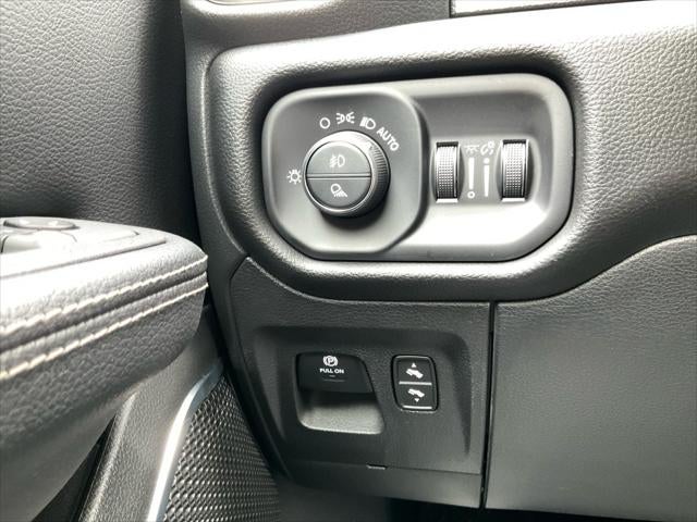 2025 RAM 1500 Laramie Crew Cab 4x4 5'7' Box